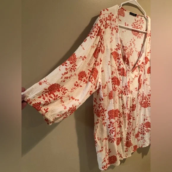Orange and cream blouse. Size 2X. - Picture 2 of 10